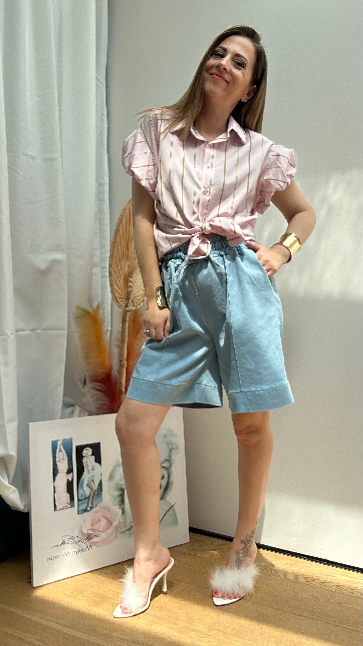 SHORT COSTANZA