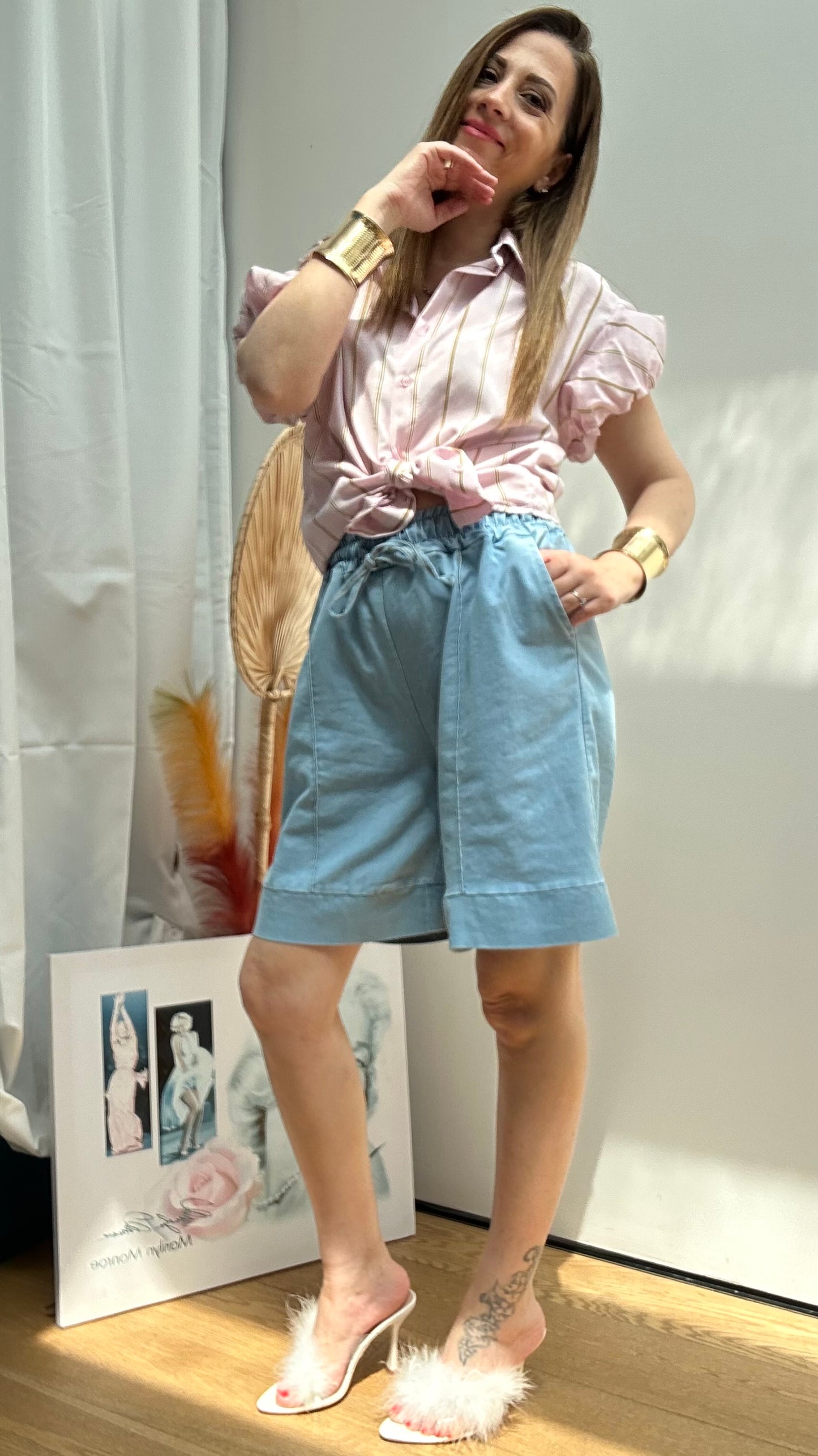 SHORT COSTANZA