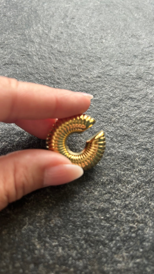 EAR CUFF
